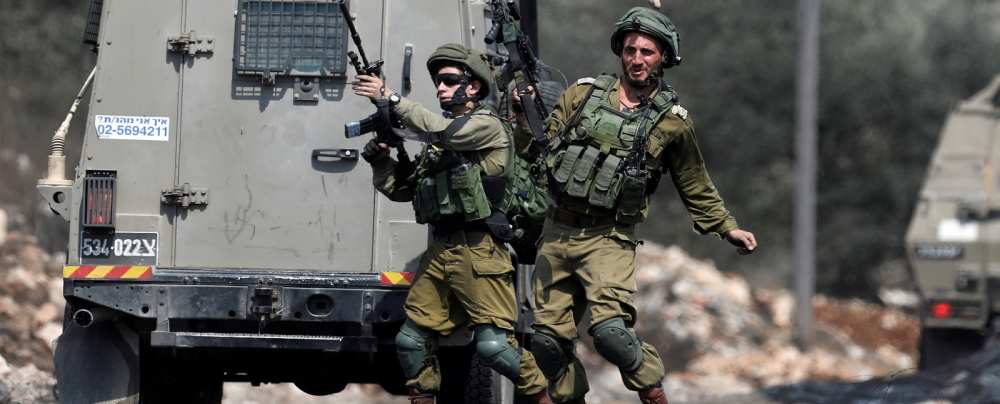 القدس: الاحتلال يقتحم مركز معلومات وادي حلوة في سلوان ويستدعي مديره للتحقيق