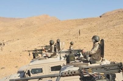 مقتل 15 ارهابيا في ضربات للجيش المصري في سيناء