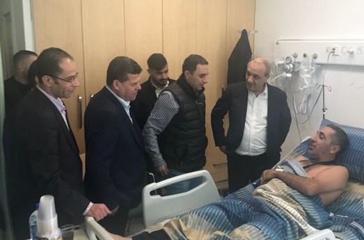 (صور) اللواء فرج يزور جرحى تفجير الموكب