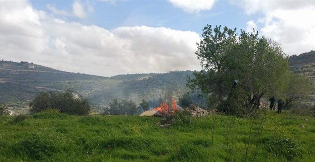 احراق خيام للمستوطنين في نابلس