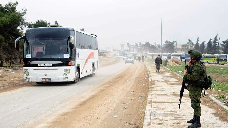 نحو 50 ألف شخص بينهم مسلحون وعائلاتهم سيغادرون دوما