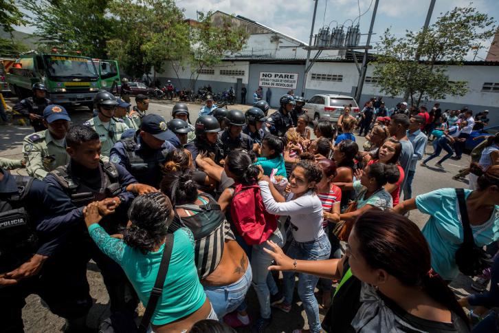 68 قتيلاً جراء أعمال شغب داخل سجن في فنزويلا