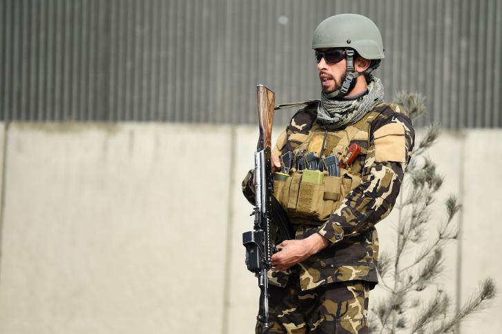 مقتل 13 مسلحا داعشيا في غارات جوية شمال أفغانستان