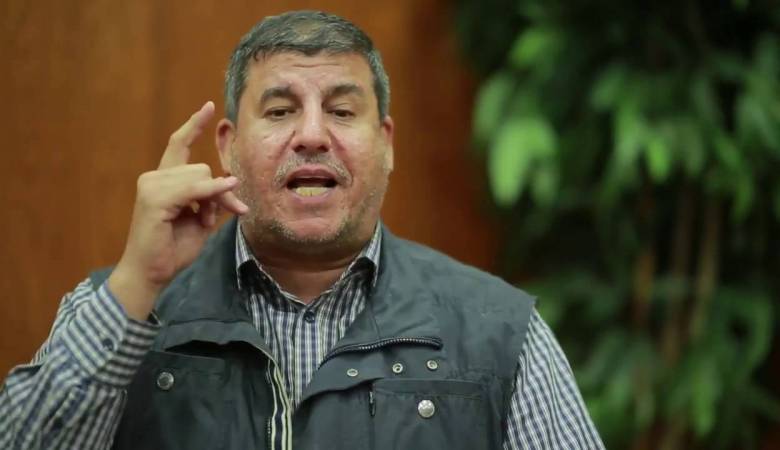 الرئيس يقلد النائب الأردني يحيى السعود نجمة الاستحقاق لدولة فلسطين