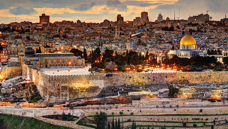 العاهل الأردني: القدس يجب تسويتها ضمن قضايا الوضع النهائي
