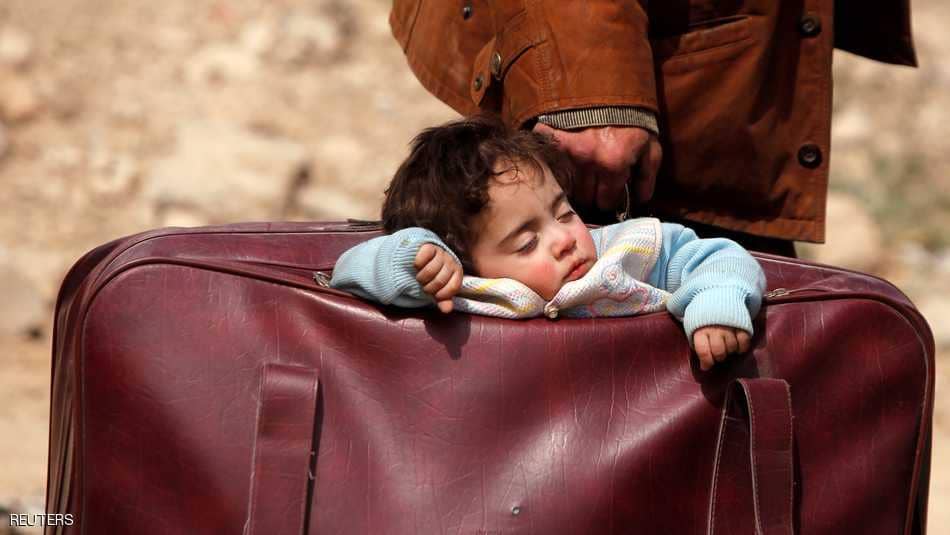 رضيعة في حقيبة.. وجه الغوطة “المأساوي”