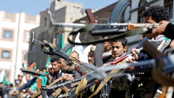 الحوثيون.. قرصنة ونهب مساعدات الشعب اليمني