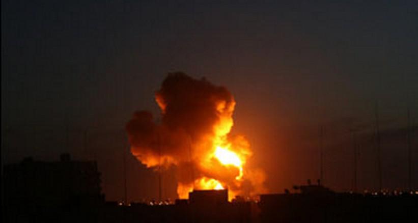 الطيران الحربي الإسرائيلي يقصف موقعاً شمال قطاع غزة