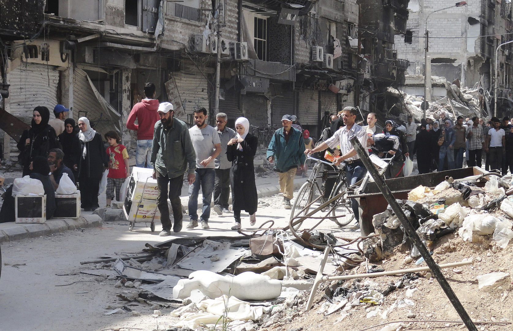 دمشق: وفد المنظمة يتفقد مخيم اليرموك