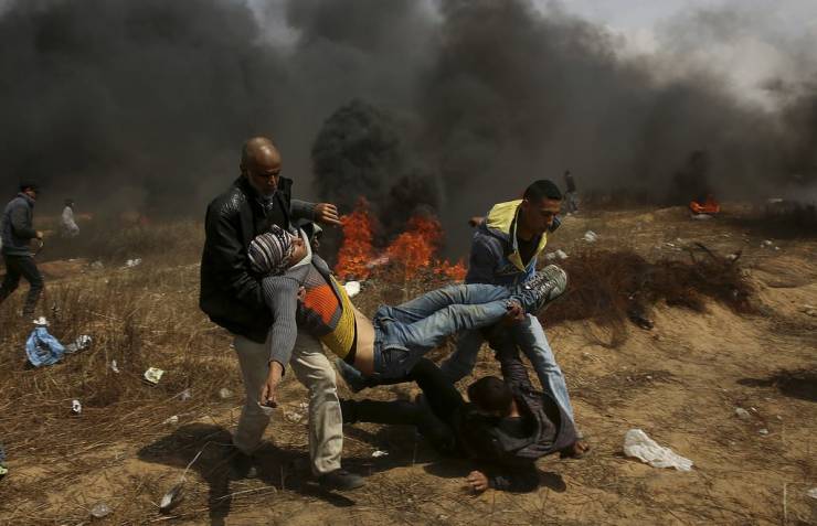 استشهاد 3 مواطنين واصابة 611 آخرين في الجمعة الخامسة لمسيرة العودة شرق غزة