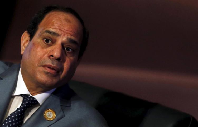 ماكرون يدعو الرئيس المصري للحفاظ على “مجتمع مدني نشط”