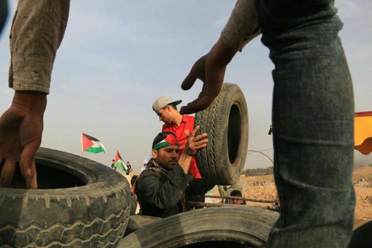 الاحتلال يمنع إدخال 4 شاحنات محملة بـ”الكوشوك” إلى غزة