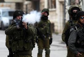 98 اصابة بنيران الاحتلال أمام جامعة القدس