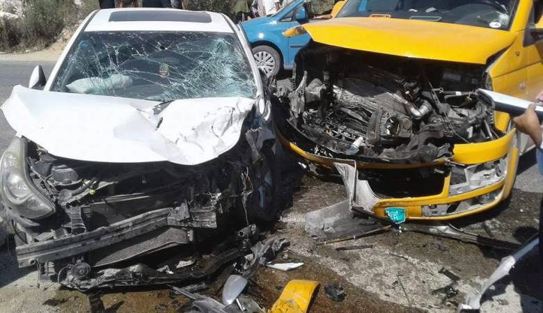 وفاة مواطن واصابة 11 آخرين بحادث سير شمال الخليل