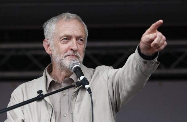 رئيس حزب العمال البريطاني يطالب بلاده بمراجعة مبيعات الأسلحة لدولة الاحتلال