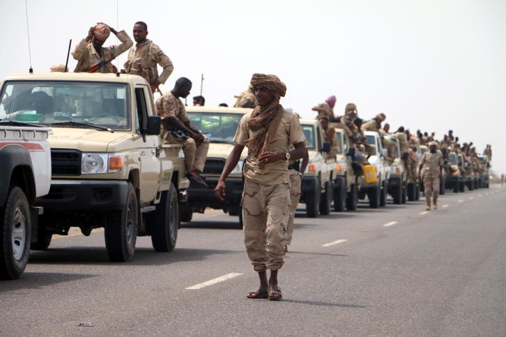 الجيش اليمني يبدأ عملية عسكرية لتحرير ميناء الحديدة من الحوثيين