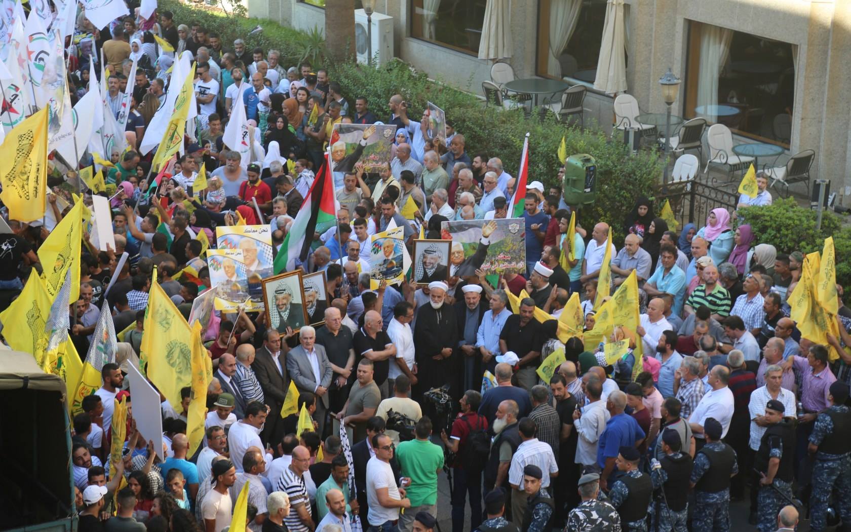 الآلاف من أبناء شعبنا في لبنان يحتشدون في لقاء الوفاء للرئيس