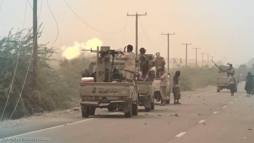 الجيش اليمني يقترب من عاهم والحوثي يستهدف المدنيين في حجة