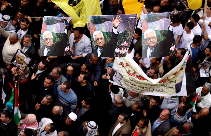 فصائل المنظمة في لبنان: نقف خلف الشرعية الفلسطينية المتمثلة بالرئيس