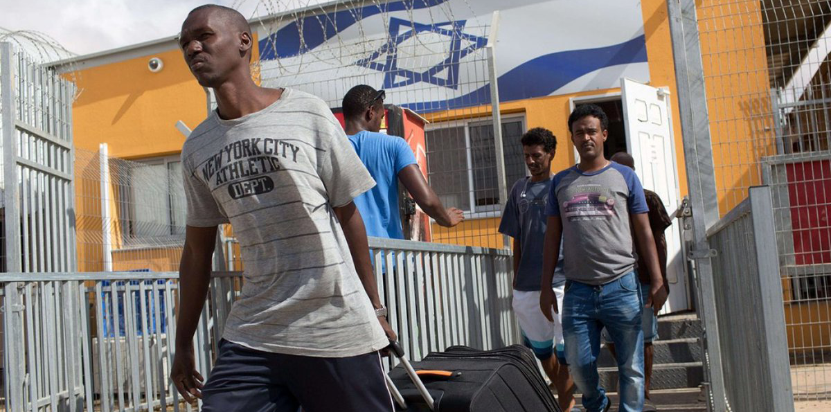 إسرائيل تدرس إبعاد اللاجئين الأفارقة إلى السودان وأريتريا