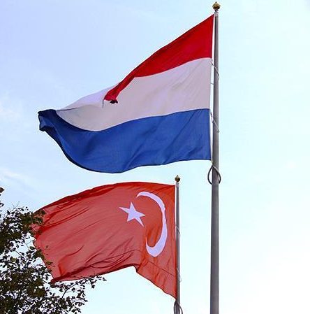 تركيا وهولندا تقرران تطبيع العلاقات الدبلوماسية