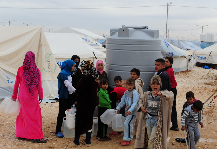 الأردن يؤكد وجود مسلحين بين اللاجئين على حدوه مع سوريا