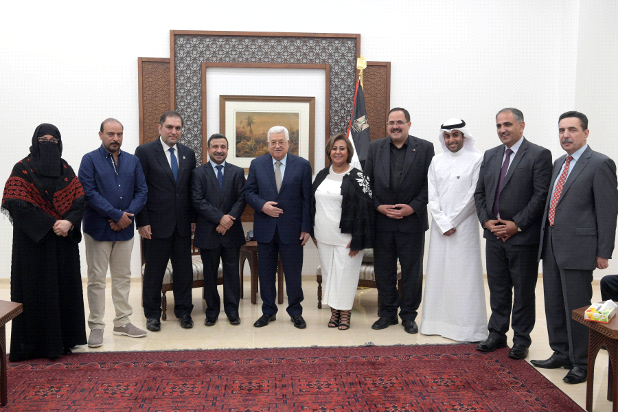 الرئيس يستقبل وفد وزارة التربية والتعليم الكويتية المكلف بالتعاقد مع المعلمين الفلسطينيين