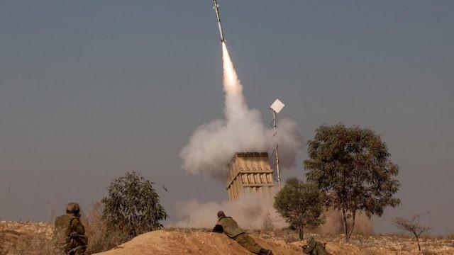 إسرائيل تُعلن شراء صواريخ “دقيقة تصل لأي نقطة في الشرق الأوسط”