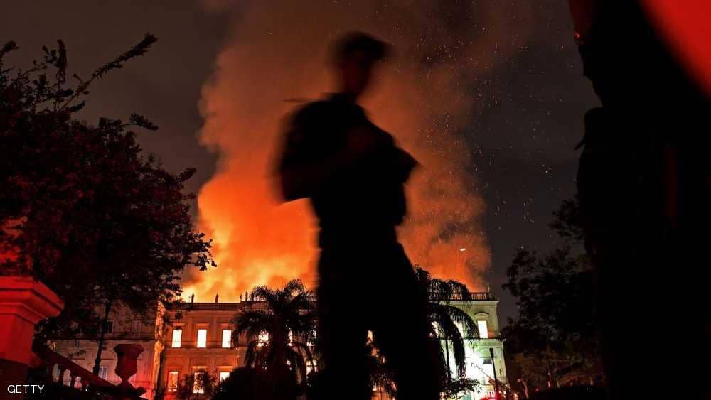 حريق هائل يدمر المتحف الوطني في البرازيل