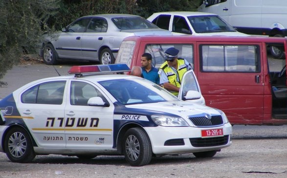 لائحة اتهام ضد شرطيين إسرائيليين بتهمة السرقة