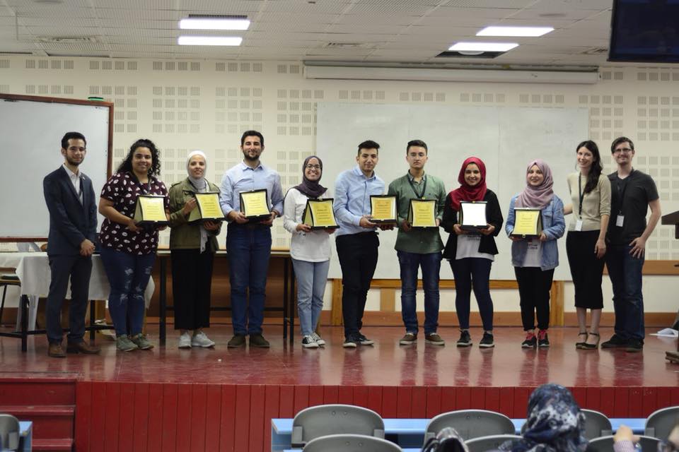 جامعة القدس تفوز بالمرتبة الأولى على مستوى جامعات الوطن في بطولة فلسطين للمناظرات