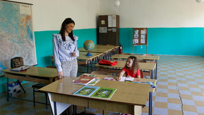 مدرسة صربية تفتح أبوابها من أجل تلميذة واحدة