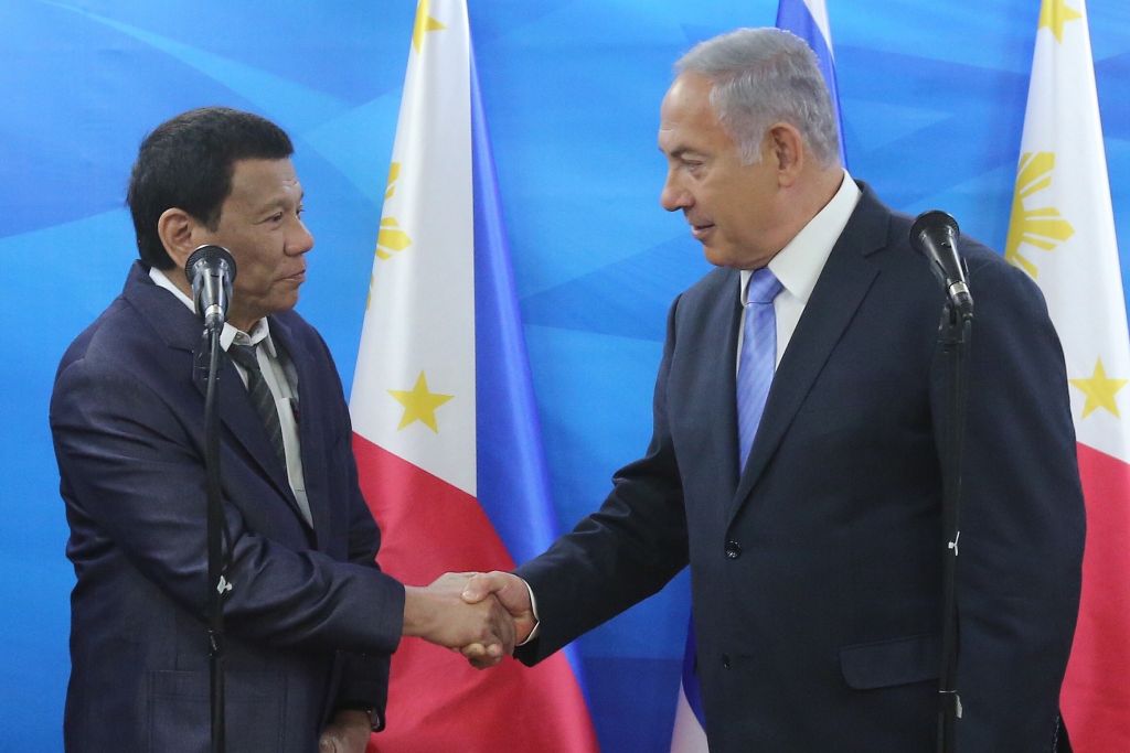 اسرائيل تعتزم فتح مصنع اسلحة في الفلبين