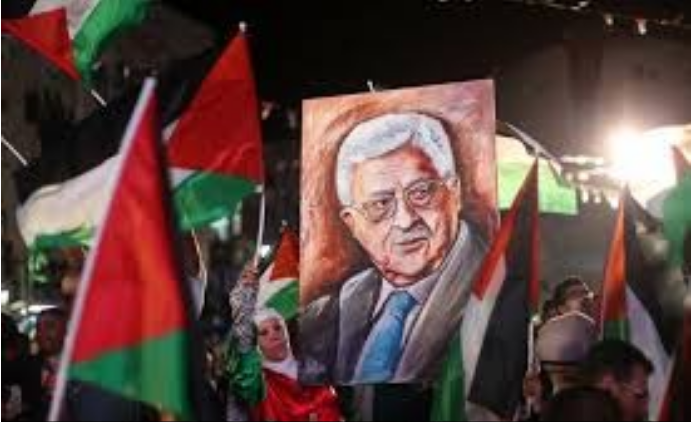 رغم منع وتضييق حماس: جماهير غزة تخرج دعما ومساندة للرئيس