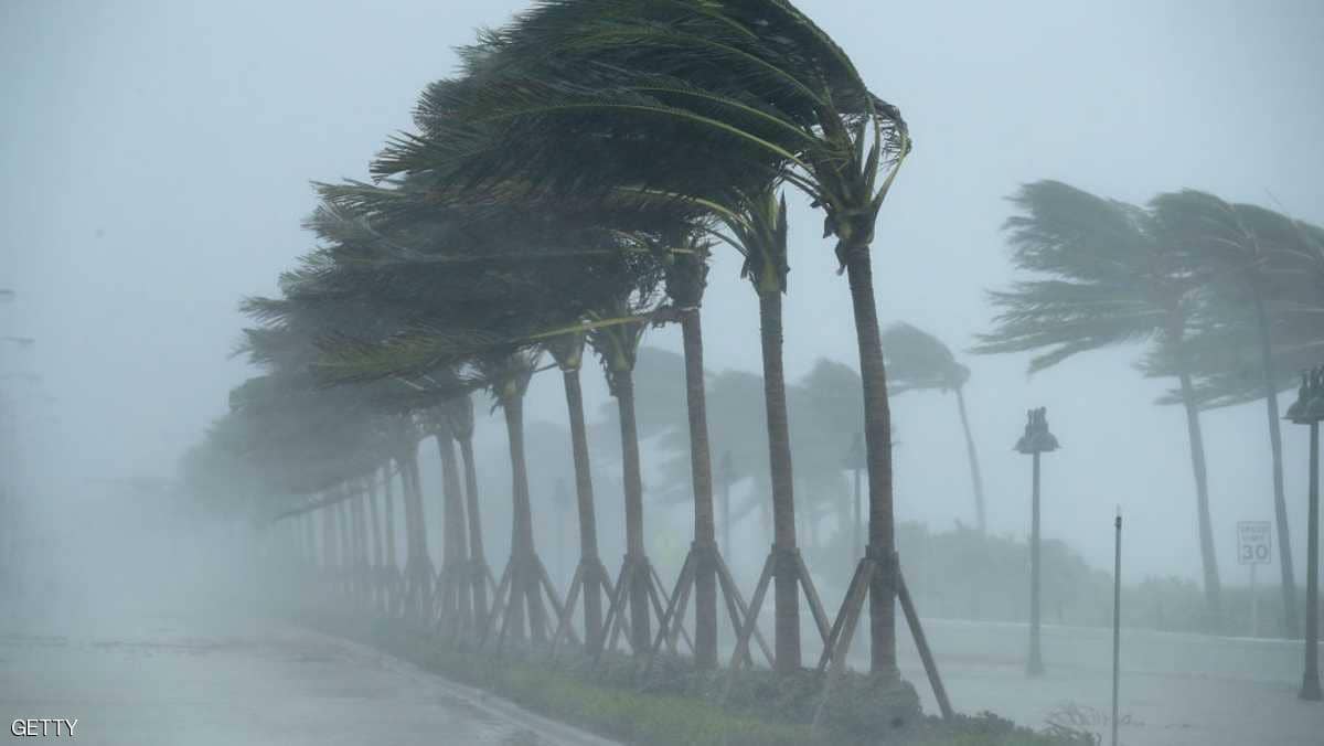 إعصار دوريان يقترب من فلوريدا ويسبب دمارا واسعا بالباهاما
