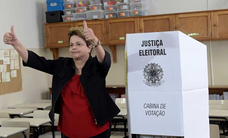 روسيف تفشل بالفوز بمقعد في مجلس الشيوخ البرازيلي