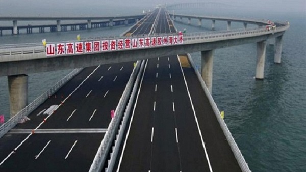 الصين تفتتح أطول ممر بحري في العالم