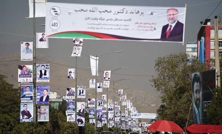 مسلحو طالبان يتوعدون بعرقلة الانتخابات البرلمانية في أفغانستان