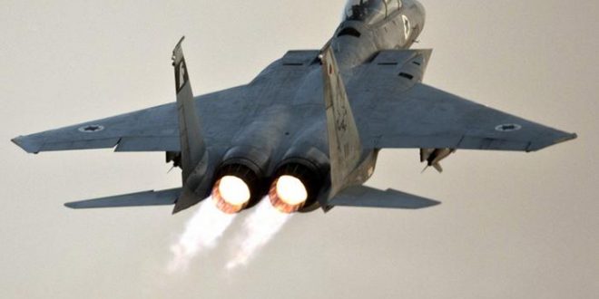الطيران الحربي الإسرائيلي يقصف مواقع في قطاع غزة ويلحق أضرارا في الممتلكات