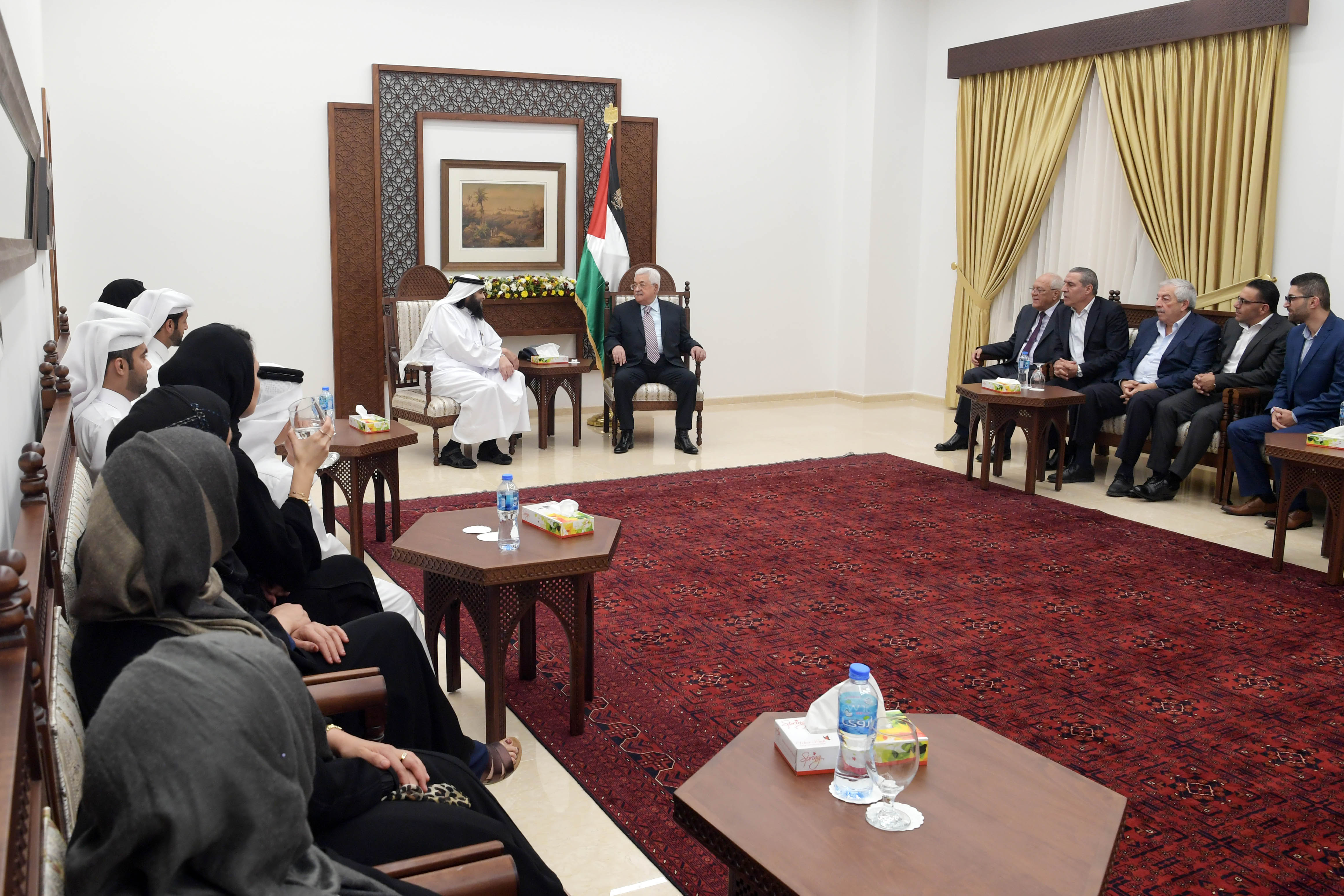 الرئيس يستقبل وفدا قطريا برئاسة الشيخ حمد بن فهد آل ثاني