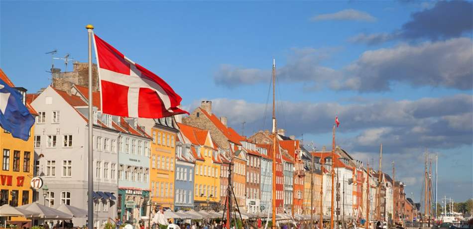 الدنمارك تعلق تصدير السلاح للرياض