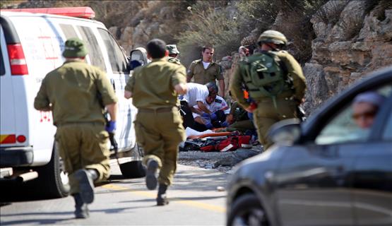 الصحة: اصابة مواطن بجروح خطيرة برصاص الاحتلال قرب بيت أمر شمال الخليل