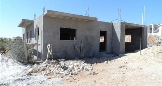 الاحتلال يخطر بوقف البناء في منزل شرق بيت لحم