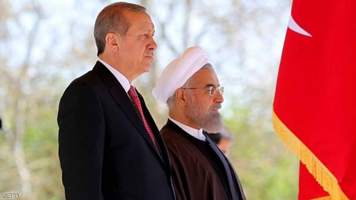 تركيا تدافع عن إيران وتحذر من “حشرها بالزاوية”