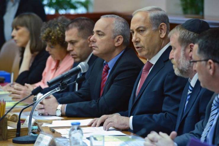 استطلاع: الجمهور الاسرائيلي غير راض عن اداء حكومة نتنياهو