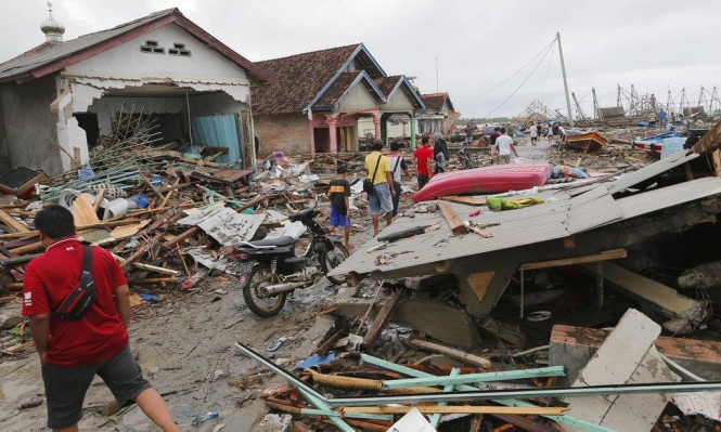 أندونيسيا ترفع مستوى التحذير من ثوران بركاني قد يؤدي إلى مد بحري جديد