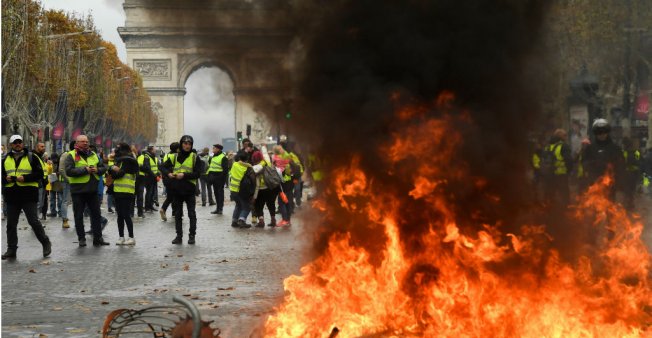 تظاهرات باريس تتجدد احتجاجا على رفع الاسعار