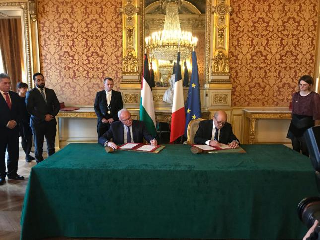 المالكي يوقع عددا من الاتفاقيات الثنائية مع نظيره الفرنسي