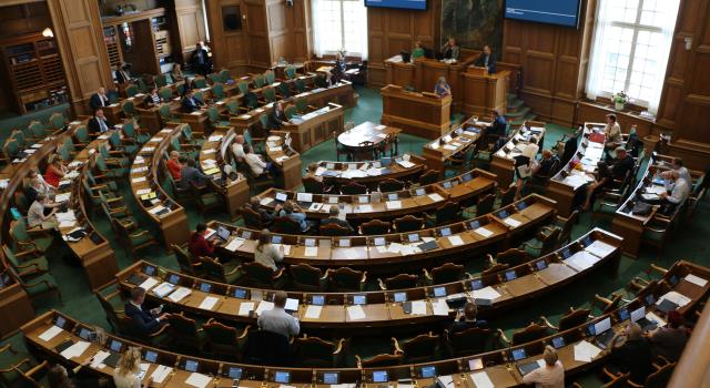 البرلمان الدنماركي يطالب باستثناء المستوطنات من أي اتفاق