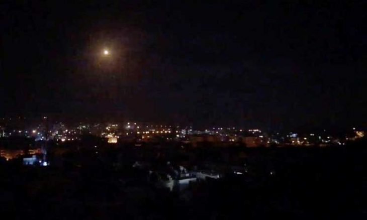 موسكو: مقتل أربعة جنود سوريين في غارات إسرائيلية على دمشق